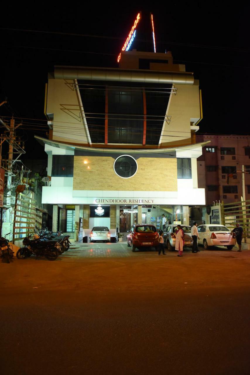 Chendhoor Residency Hotel Tiruchirappalli Bagian luar foto