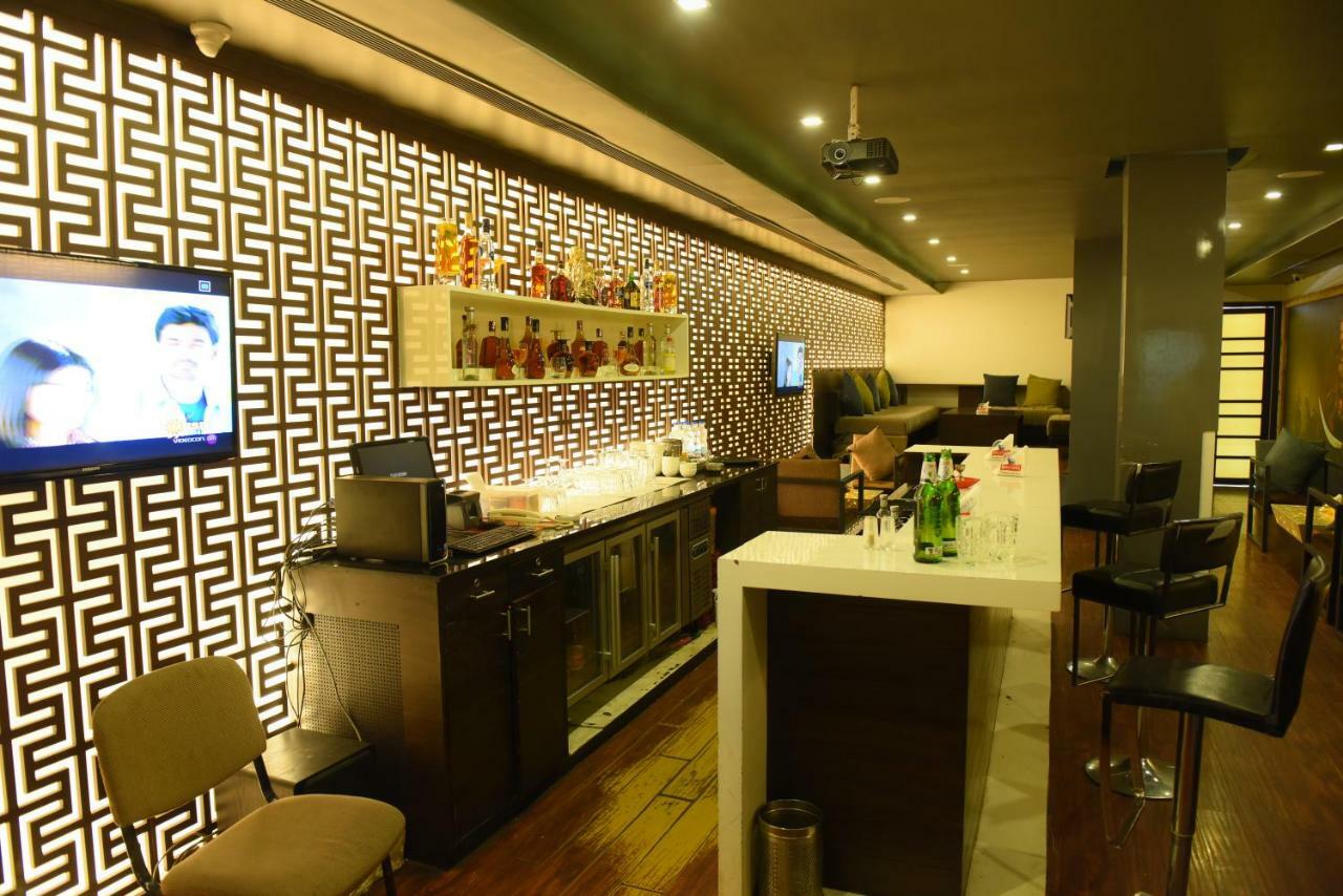 Chendhoor Residency Hotel Tiruchirappalli Bagian luar foto